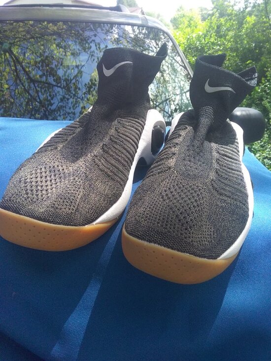 Nike mens  athletic shoes